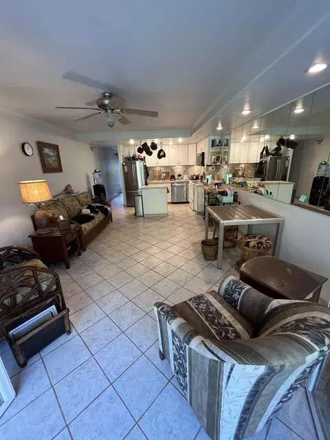 3750 Lower Honoapiilani Rd #304, Lahaina, HI 96761