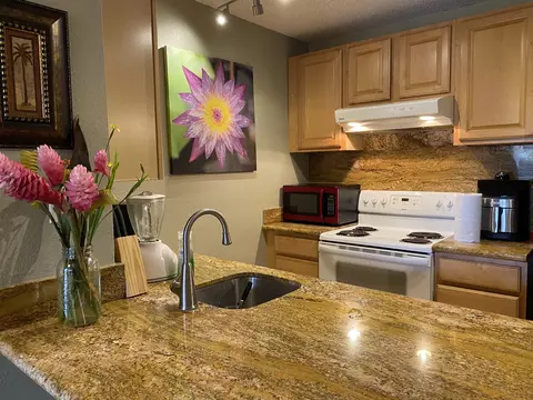 1299 Uluniu Rd #C-108, Kihei, HI 96753