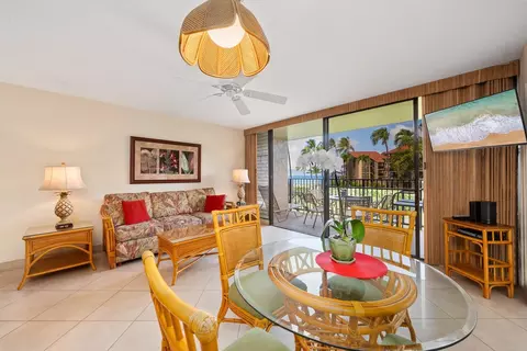 3543 Lower Honoapiilani Rd #J202, Lahaina, HI 96761
