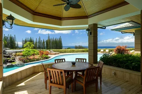 1216 Summer Rd, Lahaina, HI 96761 | 41 Photos - Movoto