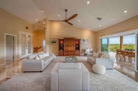 135 Keoneloa St, Wailuku, HI 96793