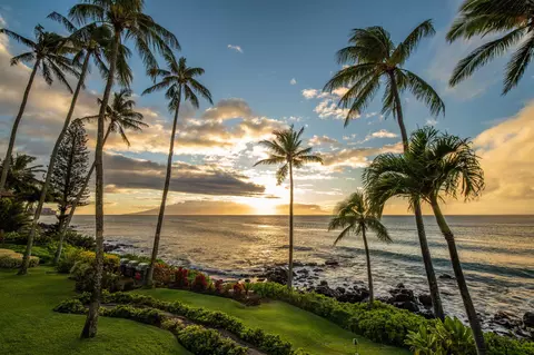 4057 Lower Honoapiilani Rd #202, Lahaina, HI 96761