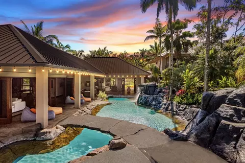 166 Apuwai St, Haiku, HI 96708