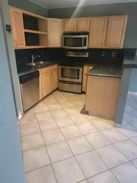 3740 Lower Honoapiilani Rd #F 104, Lahaina, HI 96761