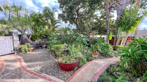 340 Hokulani St, Makawao, HI 96768