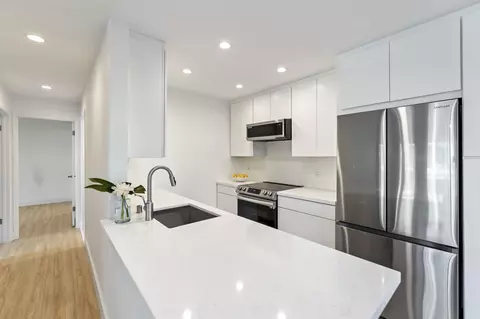 160 Keonekai Rd #10-104, Kihei, HI 96753