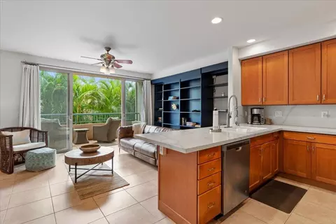 112 Walaka St #103, Kihei, HI 96753