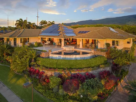 33 E Mahi Pua Pl, Lahaina, HI 96761