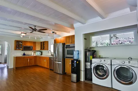 Kitchen - 441 Haloa Rd, Haiku, HI 96708 photo 2 of 2