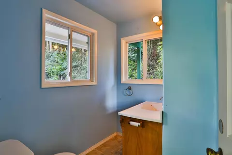 Bath - 441 Haloa Rd, Haiku, HI 96708 photo 3 of 3