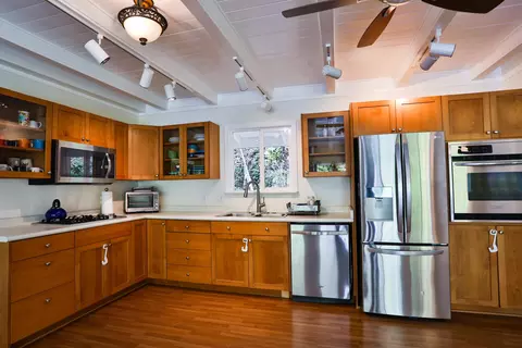Kitchen - 441 Haloa Rd, Haiku, HI 96708 photo 1 of 2