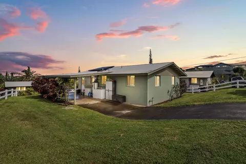 27 Maha Rd #7, Makawao, HI 96768