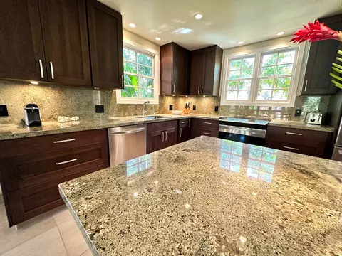 Kitchen - 100 Lio Pl #Q-4, Maunaloa, HI 96770 photo 2 of 6