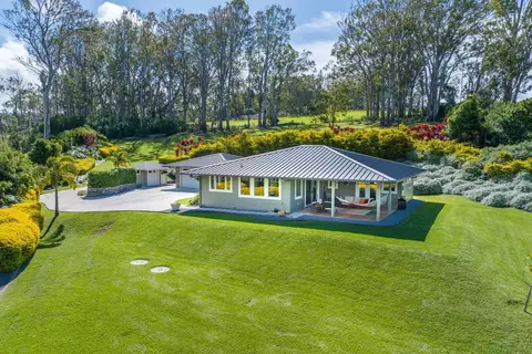 728 Olinda Rd #B, Makawao, HI 96768