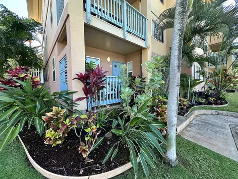 10 Heather Ln #215, Lahaina, HI 96761