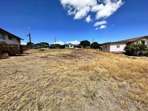 270 Lamaloa Pl, Kaunakakai, HI 96748