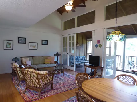 100 Lio Pl #R3, Maunaloa, HI 96770