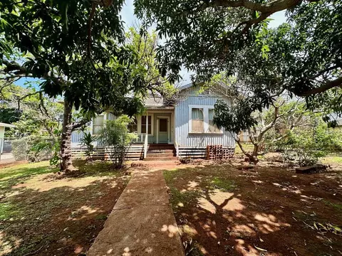 123 Baldwin Ave, Paia, HI 96779
