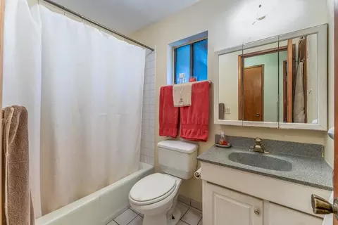 Bath - 899 Kokomo Rd, Haiku, HI 96708 photo 3 of 4