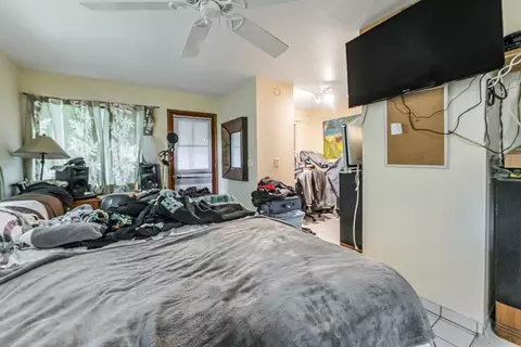 Bedroom - 899 Kokomo Rd, Haiku, HI 96708 photo 2 of 5