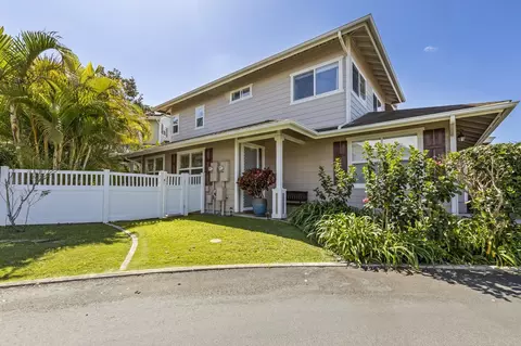 48 Kuinehe Pl #19, Makawao, HI 96768