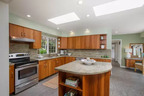 Kitchen - 60 Ka Dr, Kula, HI 96790 photo 1 of 4