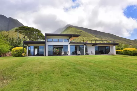 100 E Huapala Pl, Lahaina, HI 96761