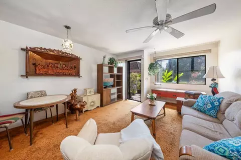 2050 Kanoe St #108, Kihei, HI 96753