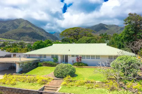 229 Awapuhi Pl, Wailuku, HI 96793