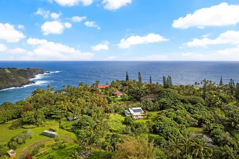 323 Door Of Faith Rd, Haiku, HI 96708