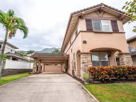 42 Maunaleo Pl, Wailuku, HI 96793