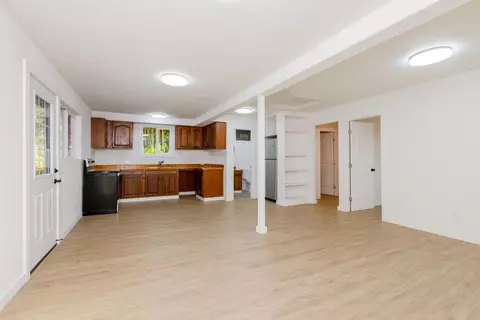 Living - 60 Koolau Rd, Haiku, HI 96708 photo 4 of 4