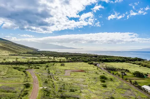 ehehene st UNIT B, Lahaina, HI 96761