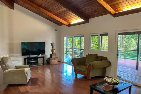 Living - 100 Waipalani Rd, Haiku, HI 96708 photo 2 of 4