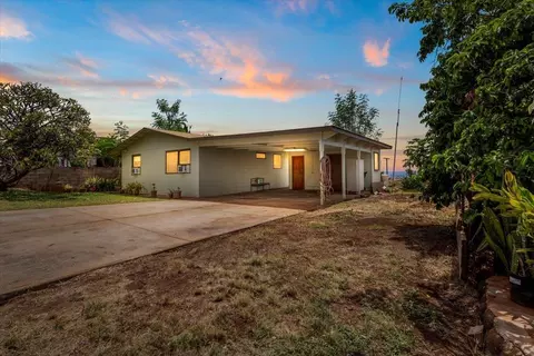 857 Hopoe St, Lahaina, HI 96761