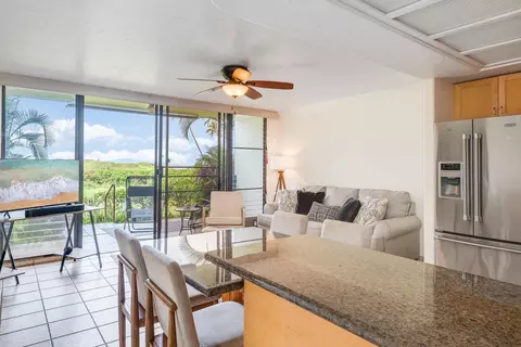 49 W Lipoa St #103, Kihei, HI 96753