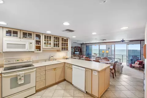3765 Lower Honoapiilani Rd #307, Lahaina, HI 96761