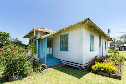 25 Aoiki St, Makawao, HI 96768