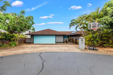 14 Lantana Pl, Lahaina, HI 96761