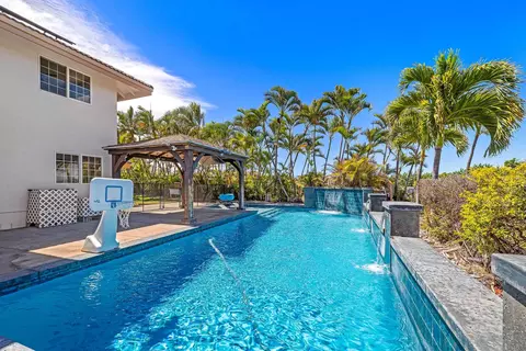 72 Huluhulu Pl, Kahului, HI 96732
