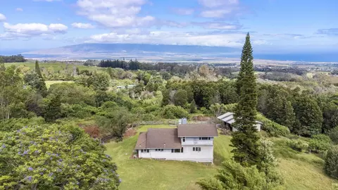 180 Makana Rd, Makawao, HI 96768