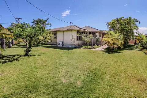 176 W Kane St, Kahului, HI 96732