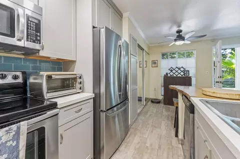 160 Keonekai Rd #5102, Kihei, HI 96753