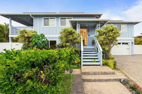 99 Nokekula Loop, Wailuku, HI 96793