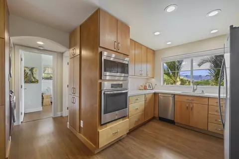 Kitchen - 18 Kai Makani Loop #E203, Kihei, HI 96753 photo 1 of 7