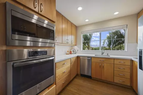 Kitchen - 18 Kai Makani Loop #E203, Kihei, HI 96753 photo 5 of 7