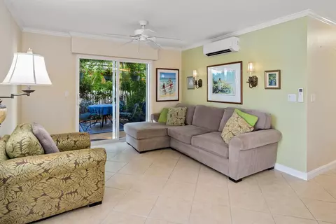 480 Kenolio Rd #15-102, Kihei, HI 96753