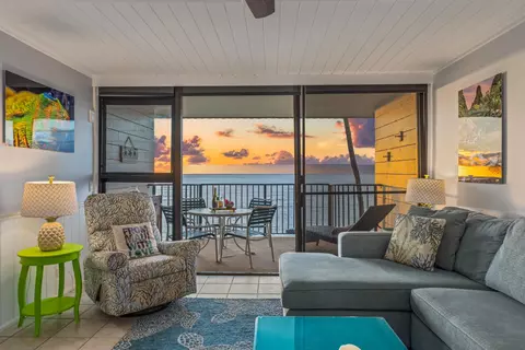 4471 Lower Honoapiilani Rd #410, Lahaina, HI 96761