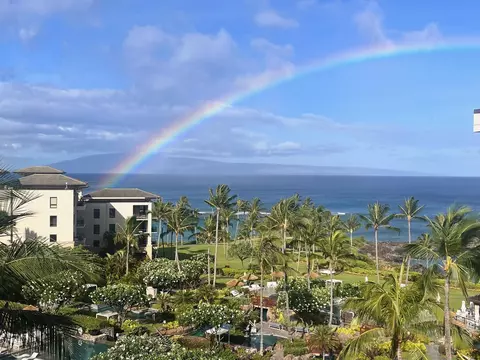 1 Bay Dr #4704, Lahaina, HI 96761