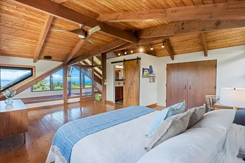 Bedroom - 320 Lower Kimo Dr, Kula, HI 96790 photo 1 of 6